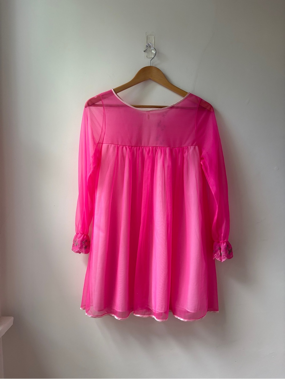 Vintage 60s Sheer Peignoir Embroidered - Picture 11 of 13